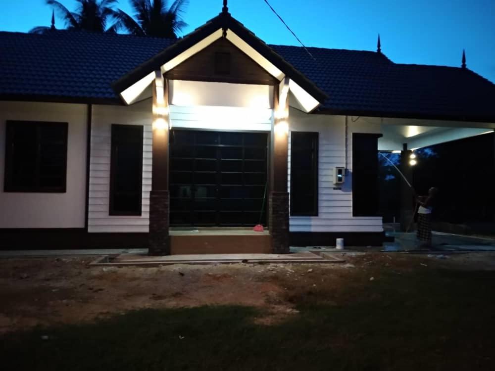 Bangunan di mana terletaknya rumah percutian