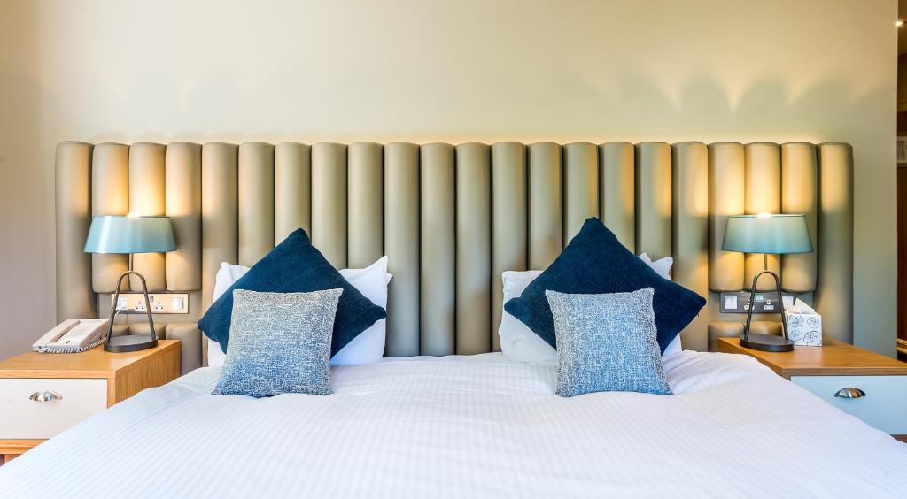 The Scholar - Resim 31