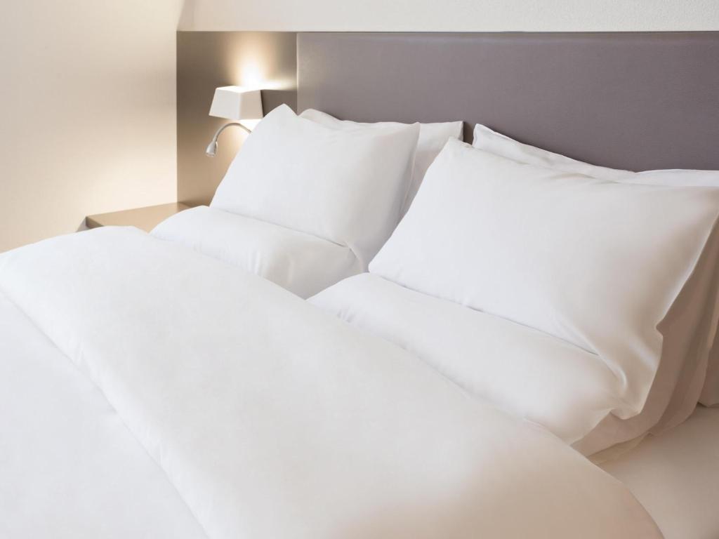 Novotel Suites Genève Aéroport - Resim 11