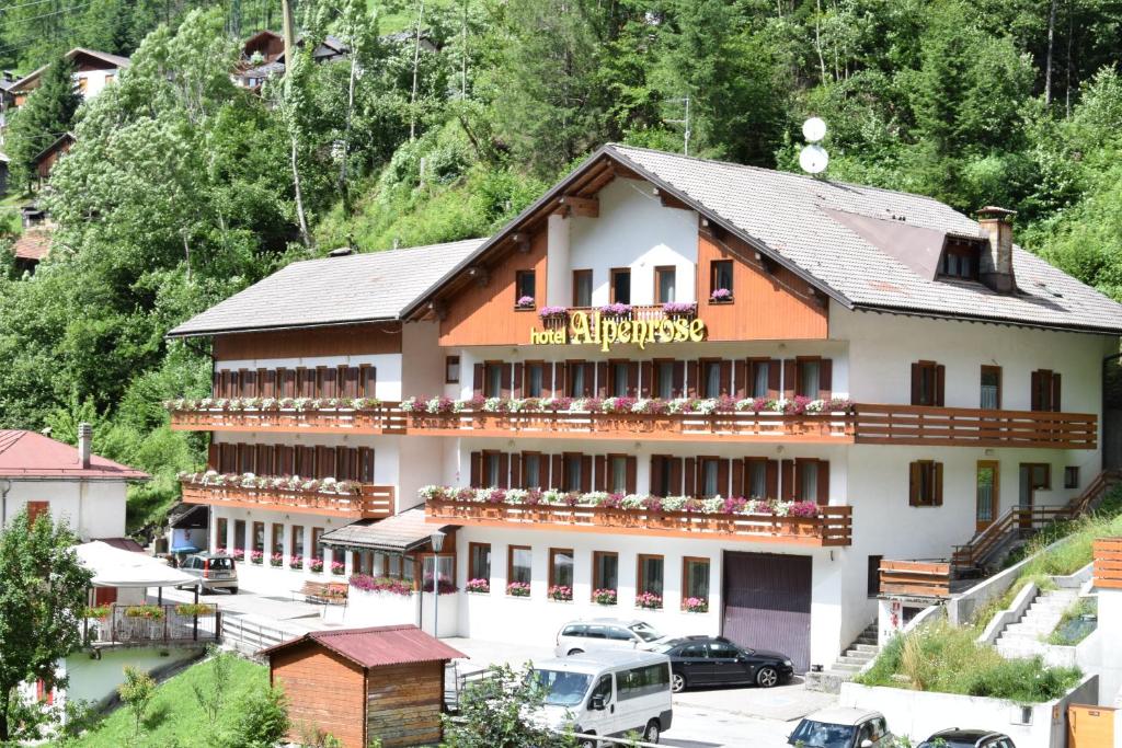 Budova, kde se hotel nachází