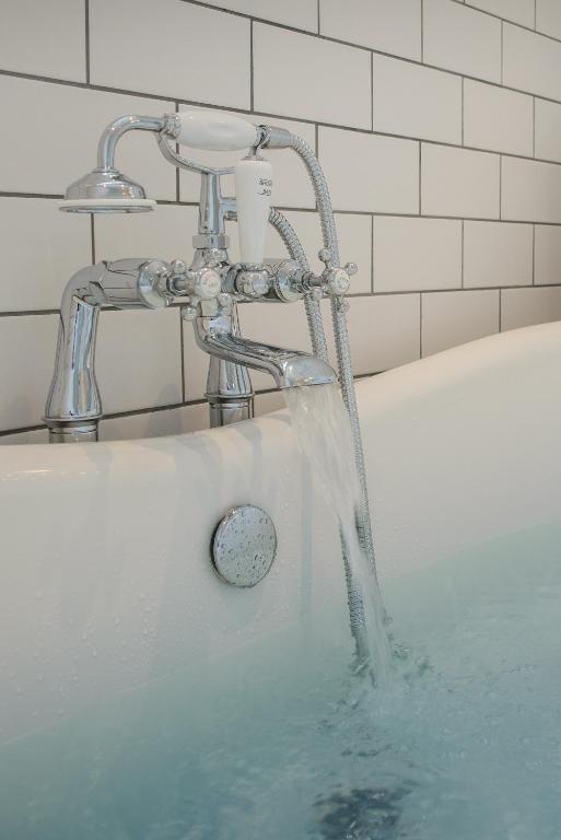 Gallery image of Kirklea Island Suites in Tarbert