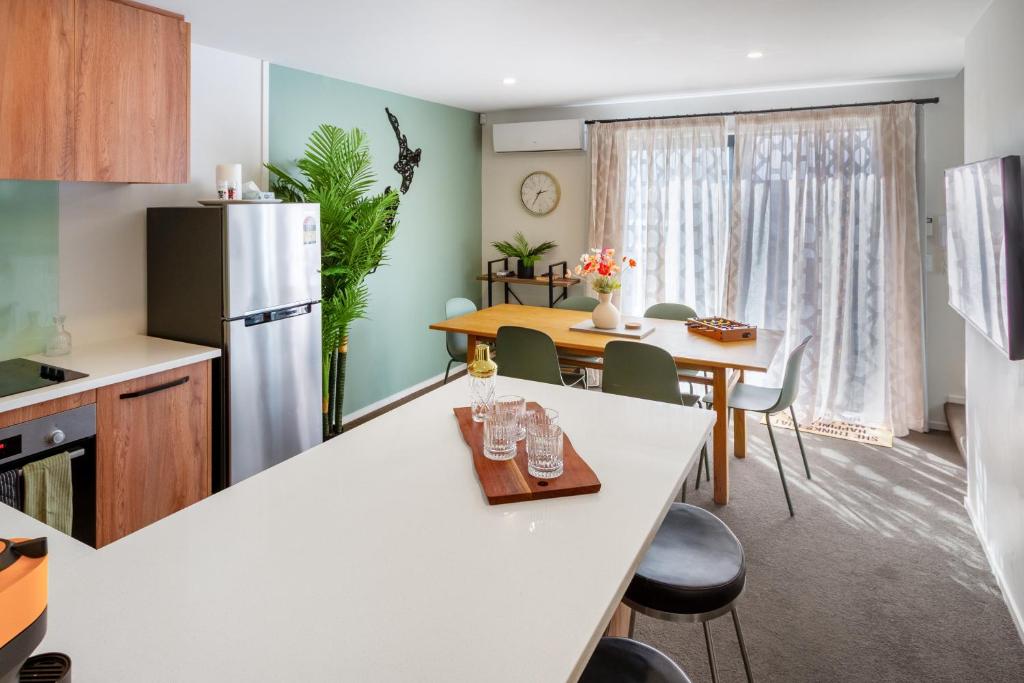 The Game Day Lounge, Walk to One NZ Stadium - Resim 41