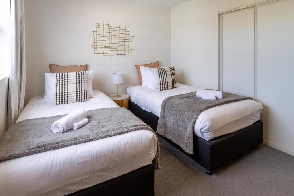 The Game Day Lounge, Walk to One NZ Stadium - Resim 10