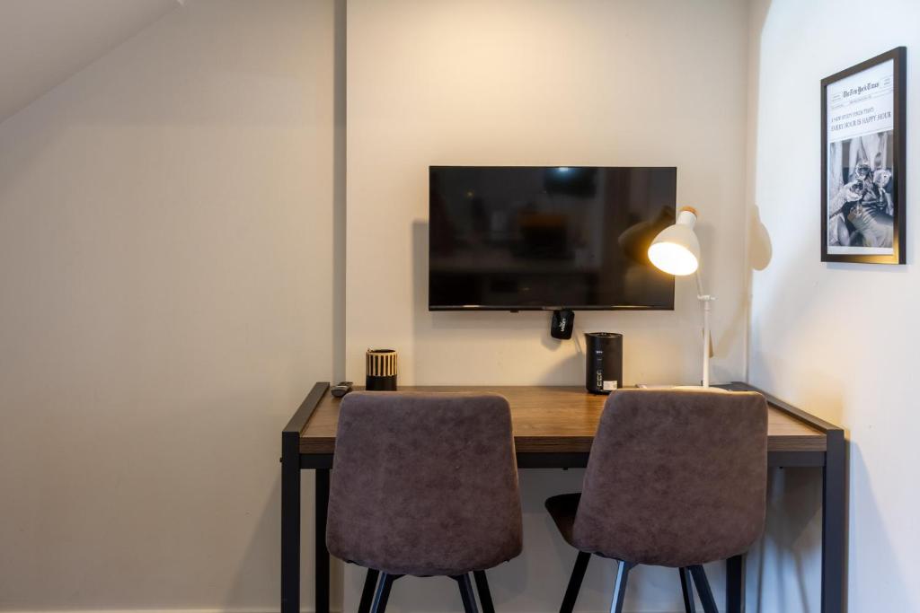 The Game Day Lounge, Walk to One NZ Stadium - Resim 5