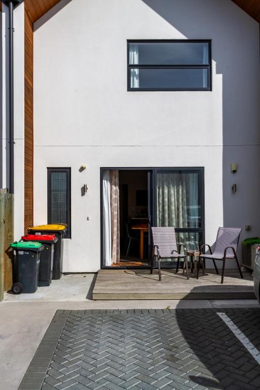 The Game Day Lounge, Walk to One NZ Stadium - Resim 6