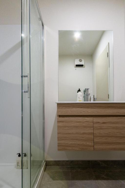 The Game Day Lounge, Walk to One NZ Stadium - Resim 8