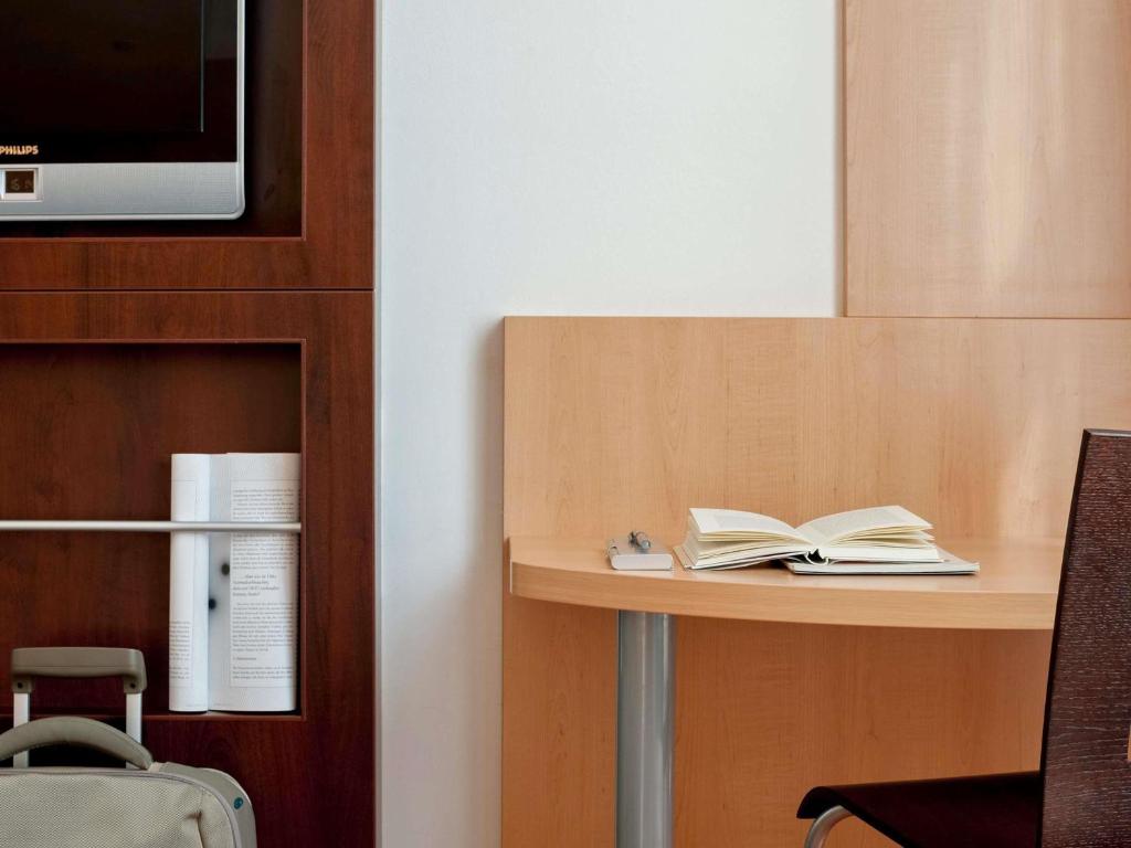 ibis Berlin City Süd - Resim 18