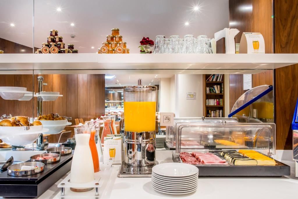 Art Hotel Eiffel - Resim 25