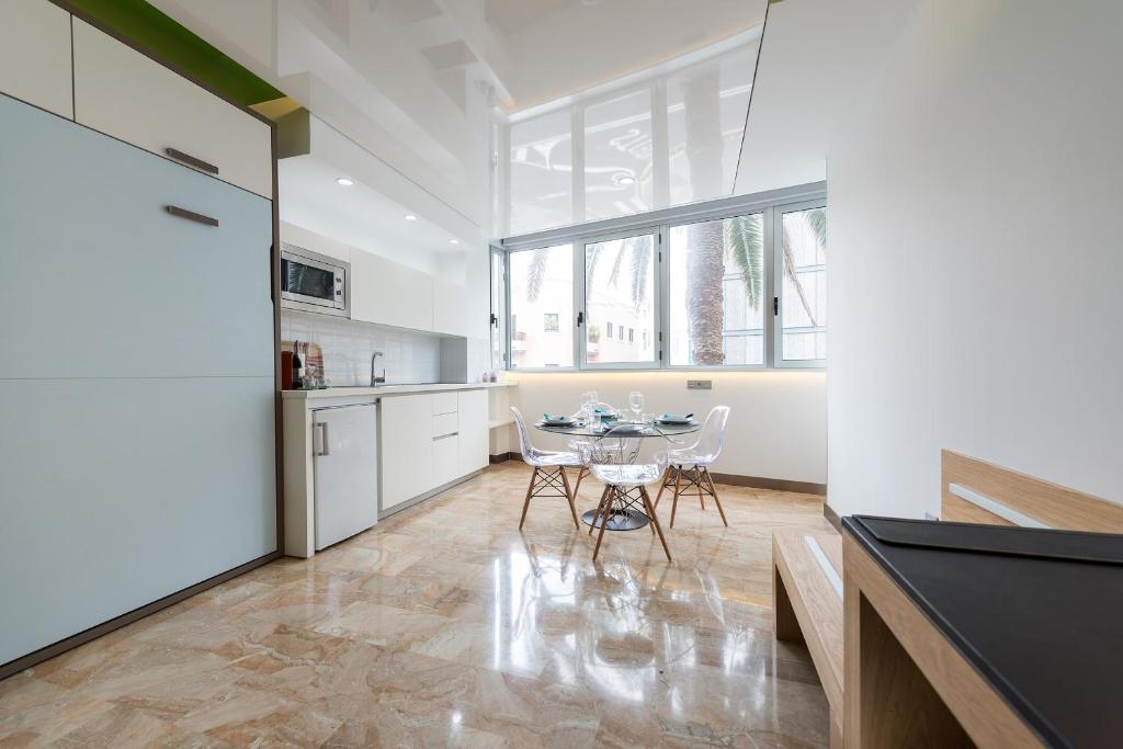 Kuchyňa alebo kuchynka v ubytovaní Suites Garden Loft Kandinsky