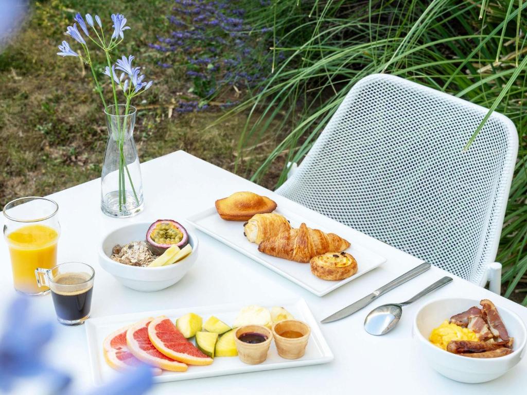 Φαγητό σε αυτό το ξενοδοχείο ή κάπου εκεί κοντά