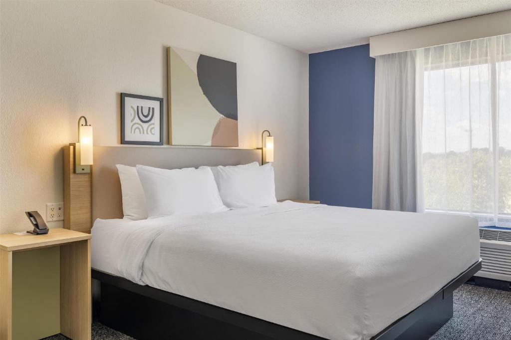 Spark by Hilton La Crosse Onalaska - Quarto King Com Sofá-Cama - Não Fumador