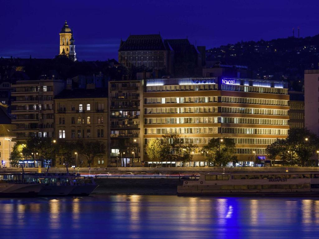 Novotel Budapest Danube - Resim 1