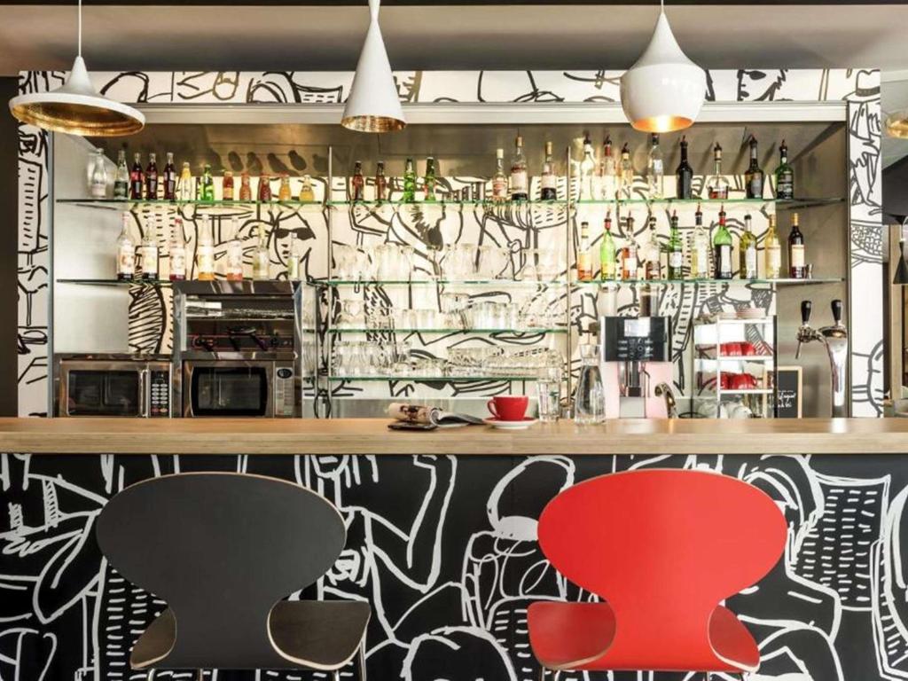 ibis Bordeaux Centre Bastide - Resim 42