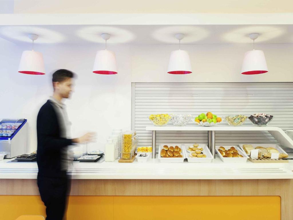 ibis budget Antwerpen Centraal Station - Resim 25