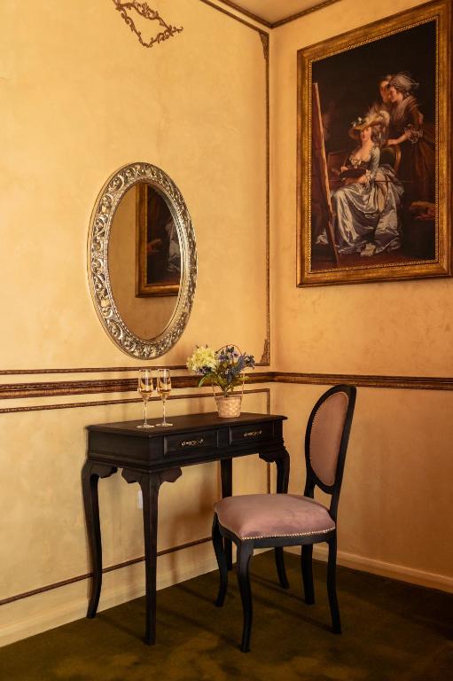 Belle Epoque Boutique (Adult Only) - Resim 45