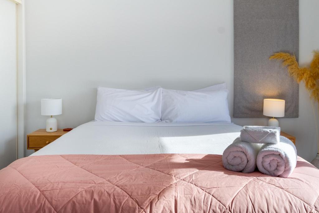 3 Bedroom Home With Garage & Extra Car Park - Resim 14