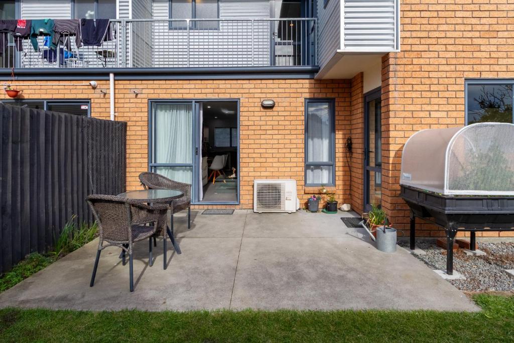 3 Bedroom Home With Garage & Extra Car Park - Resim 21