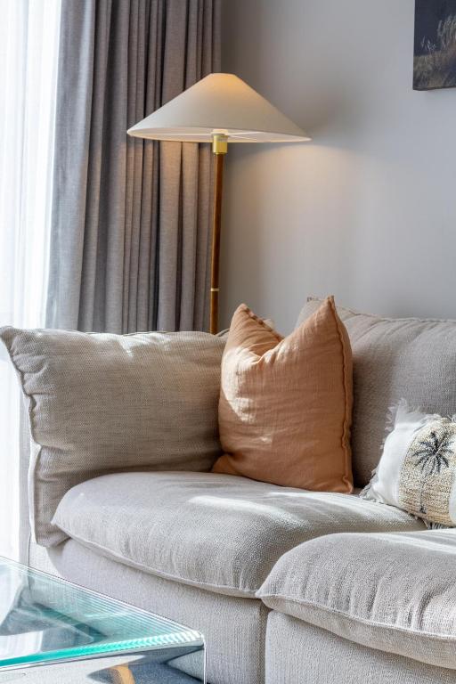 3 Bedroom Home With Garage & Extra Car Park - Resim 28