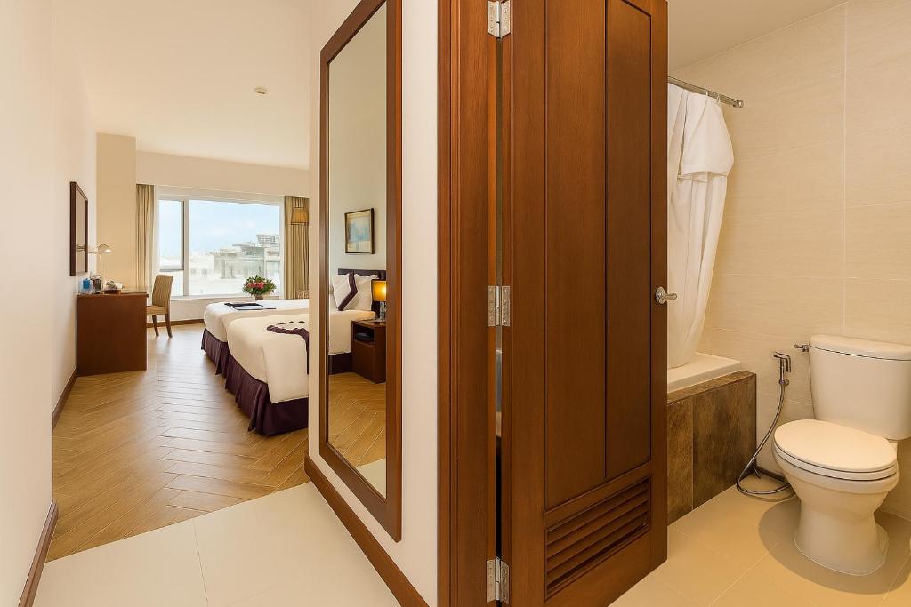 Phòng Gia Đình Deluxe Nhìn Ra Thành Phố