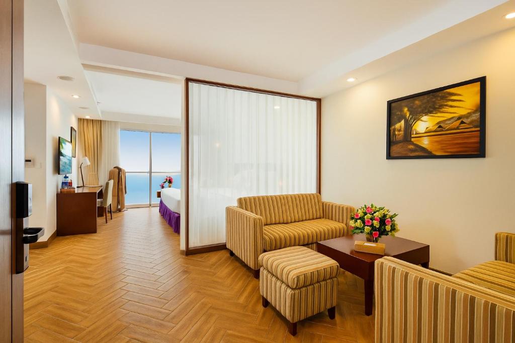 Suite Có Giường Cỡ King Nhìn Ra Biển