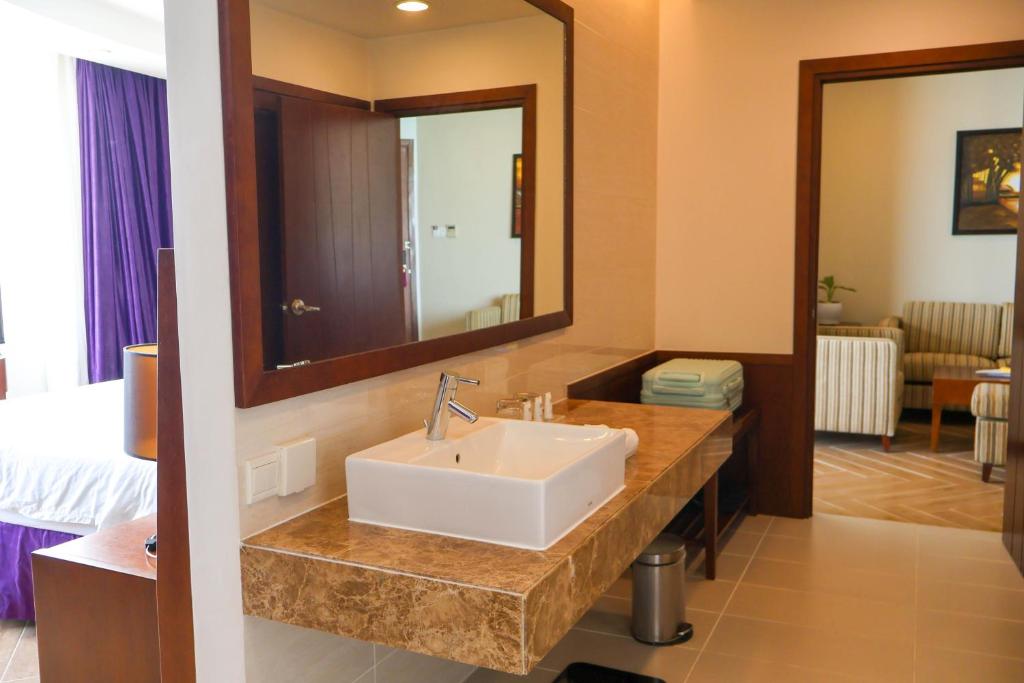 Suite Senior Có Giường Cỡ King Nhìn Ra Biển
