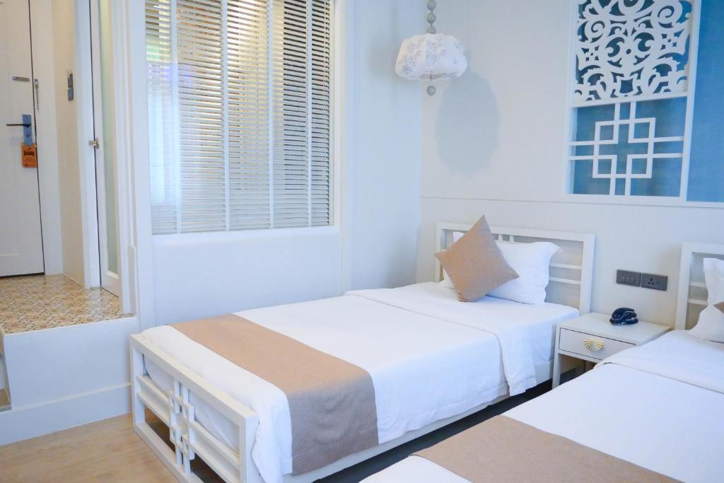 O'nya Phuket Hotel - 2