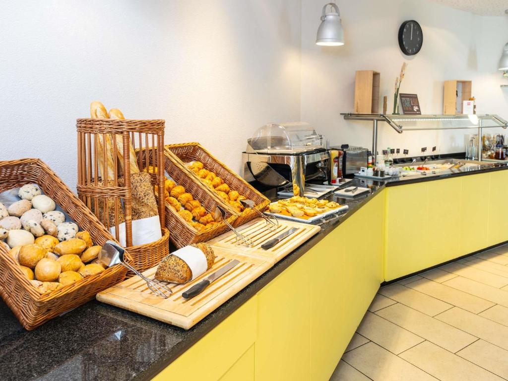 ibis Basel Bahnhof - Resim 31