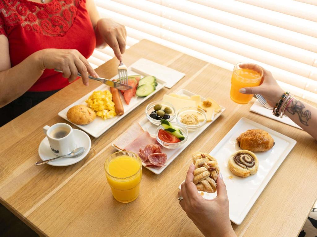 ibis Basel Bahnhof - Resim 35