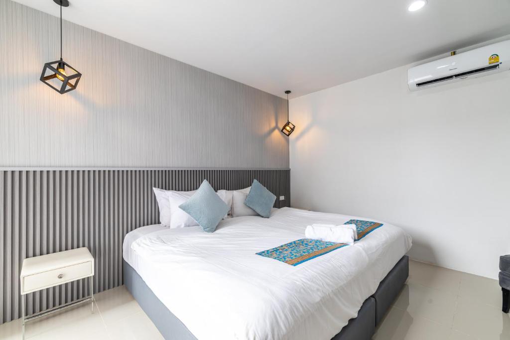 Andaman Sea Best Pool Access and Villas - Resim 32