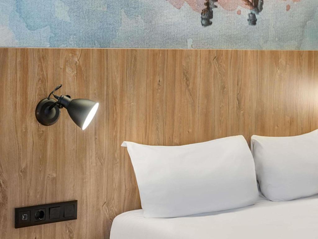 Ibis Budapest Heroes Square - Resim 24