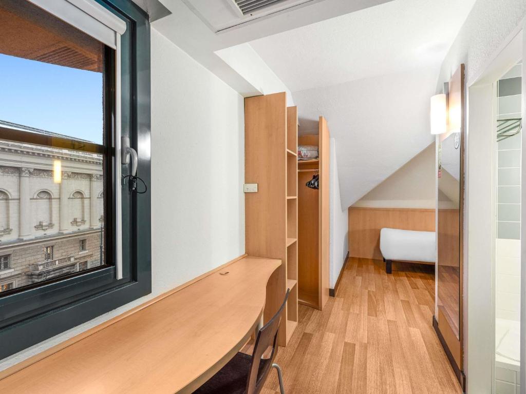 Ibis Budapest Heroes Square - Resim 19