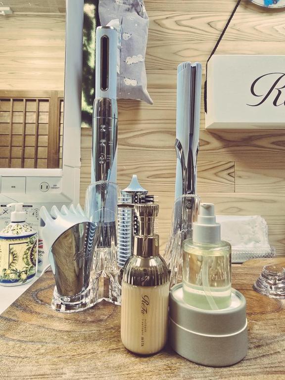 a counter with a blender and other items on it at Super Pilgrimage Inn Karyogo A Private Retreat Just for You in Nahari