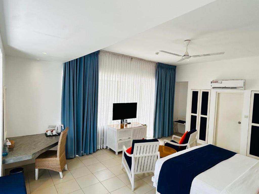 Trinco Blu by Cinnamon - 13