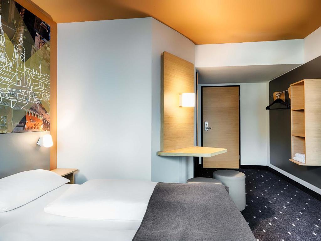 B&B Hotel München-Hbf - Resim 3