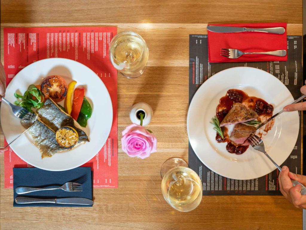 Ibis Hotel Plzen - Resim 42