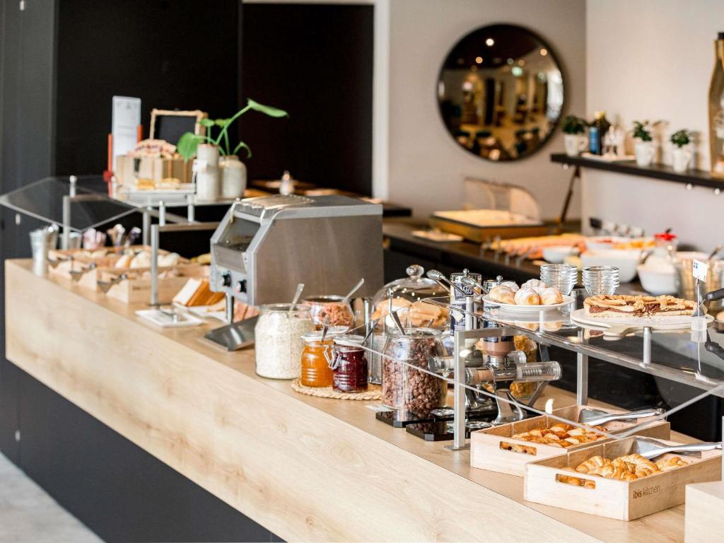 Ibis Lugano Paradiso - Resim 26