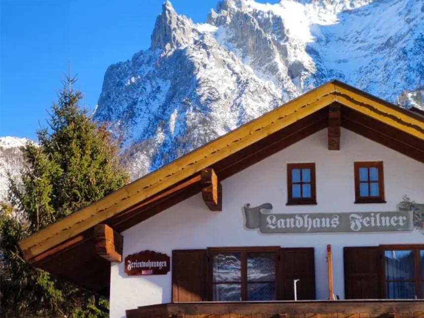 Nespecifikovaný výhled na hory nebo výhled na hory při pohledu z apartmánu