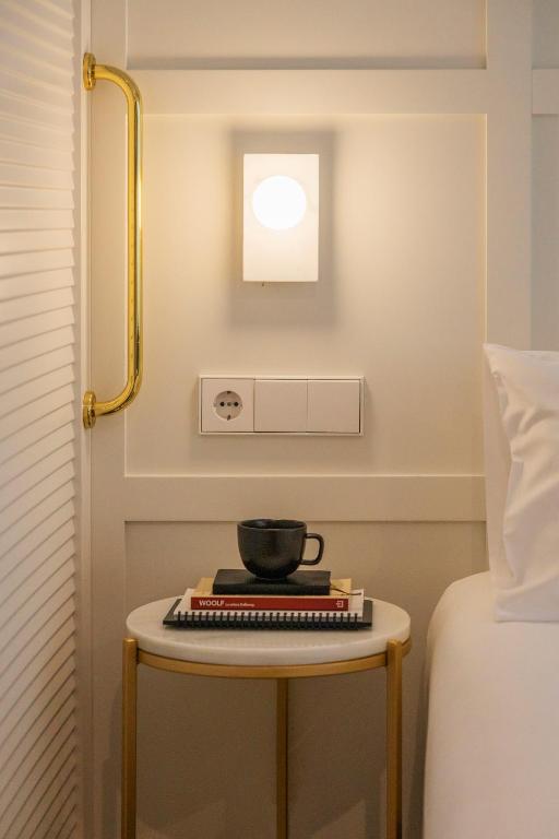 Room Mate Cosmo - City Centre, Valencia - Resim 8