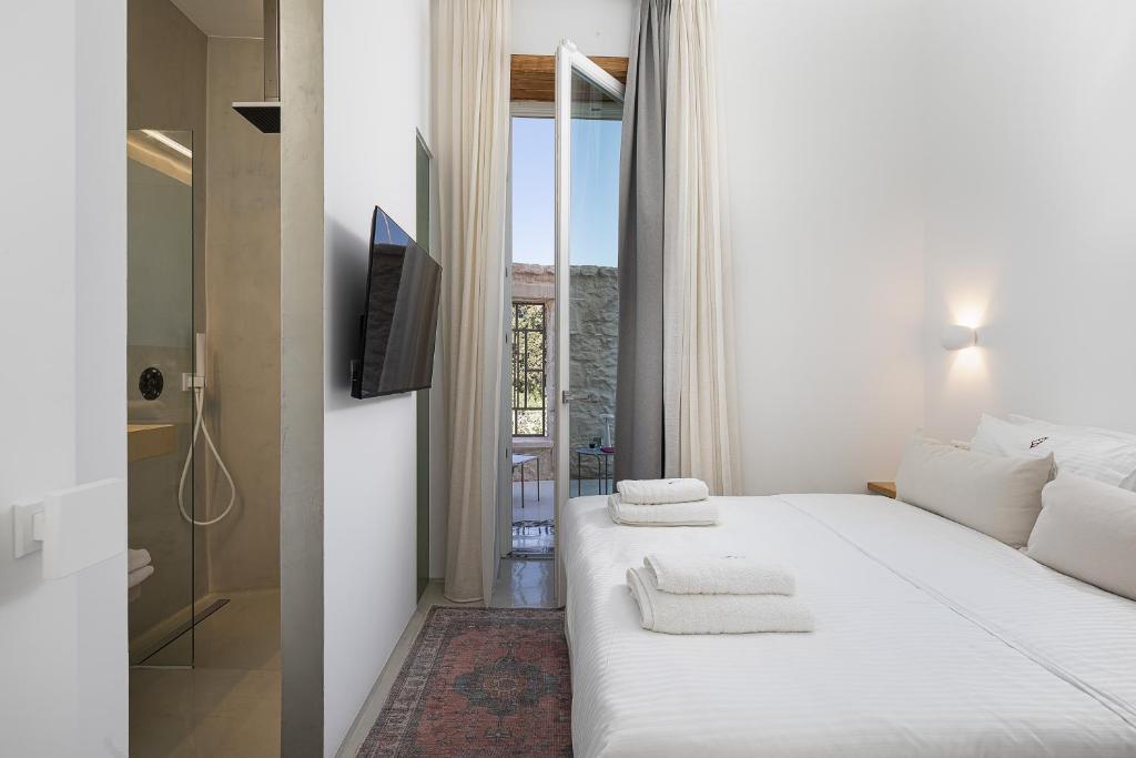 
Double Room with Patio
