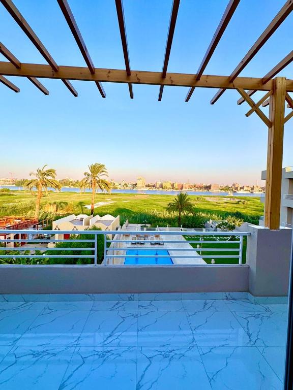 Picture of Royal Nile Villa - Luxury Nile Sky Penthouse 1, Al Aqālitah (updated ...