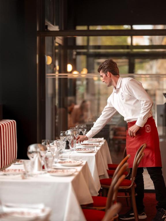 Hôtel Saint Christophe Aix en Provence Centre Ville - Resim 19