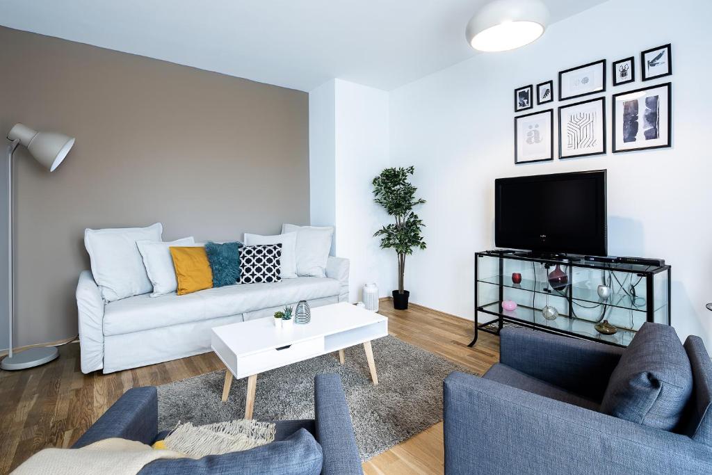 
Superior One-Bedroom Apartment
