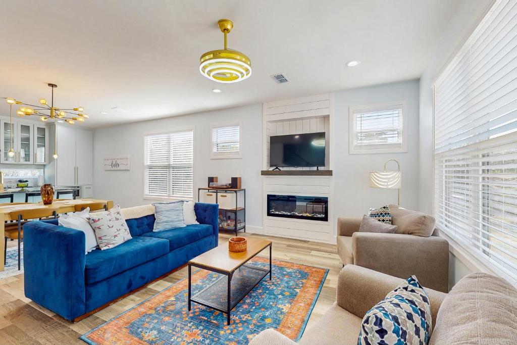 Χώρος καθιστικού στο Deer View Lake LBJ Retreat