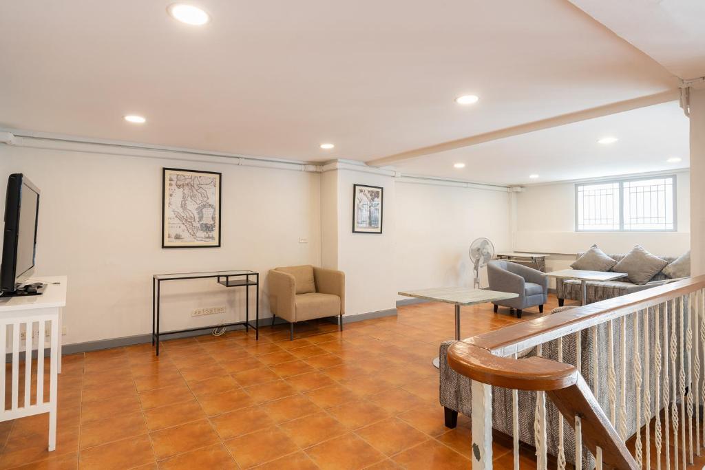 Ratchadamnoen Residence - Resim 18