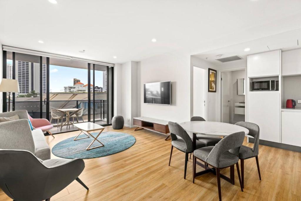 A Family Friendly 2 Bedroom Apt in Surfers Paradise, Gold Coast (prezzi ...
