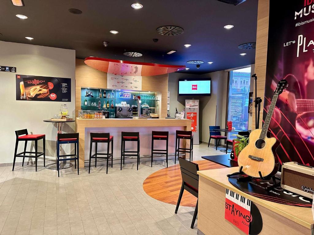 Ibis Madrid Centro las Ventas - Resim 4