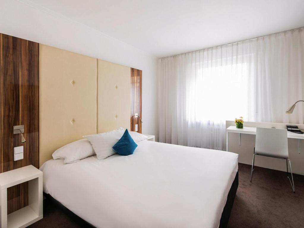 Ibis Styles Frankfurt City - Resim 8