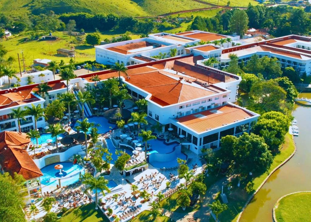 Bazén v ubytování Vale Suíço Resort nebo v jeho okolí