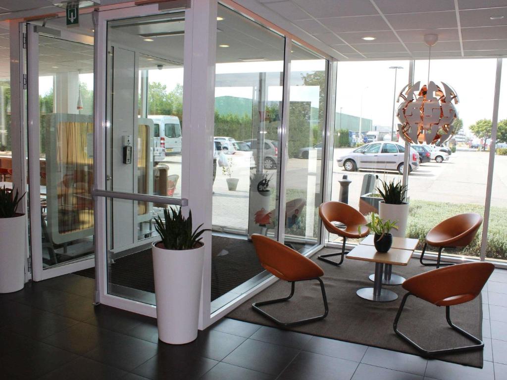 ibis budget Antwerpen Port - Resim 10