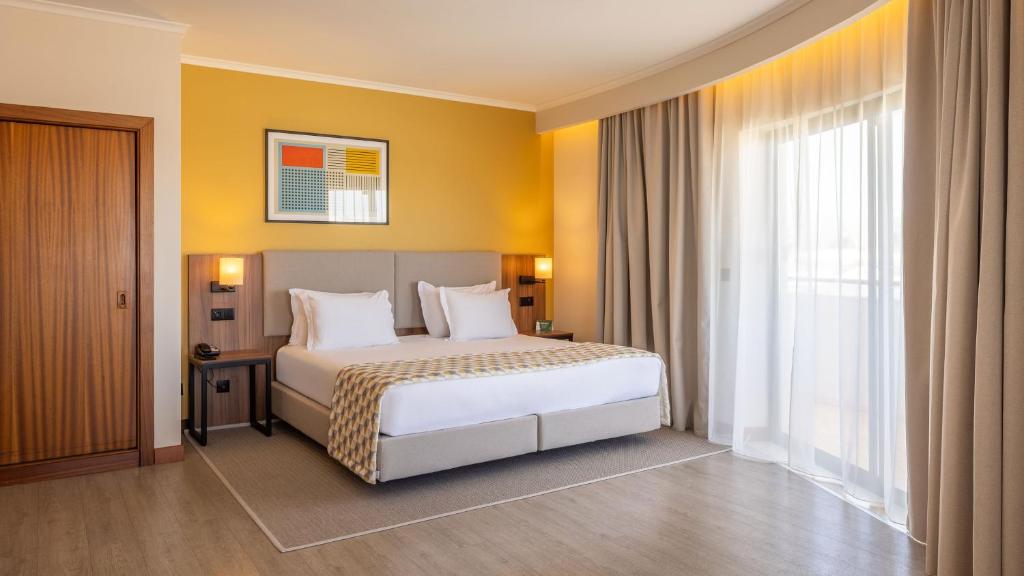 Holiday Inn Algarve Albufeira by IHG - 18